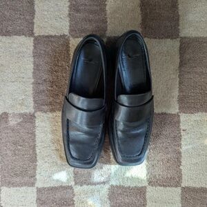 Vagabond Classic Black Leather Slip-Ons